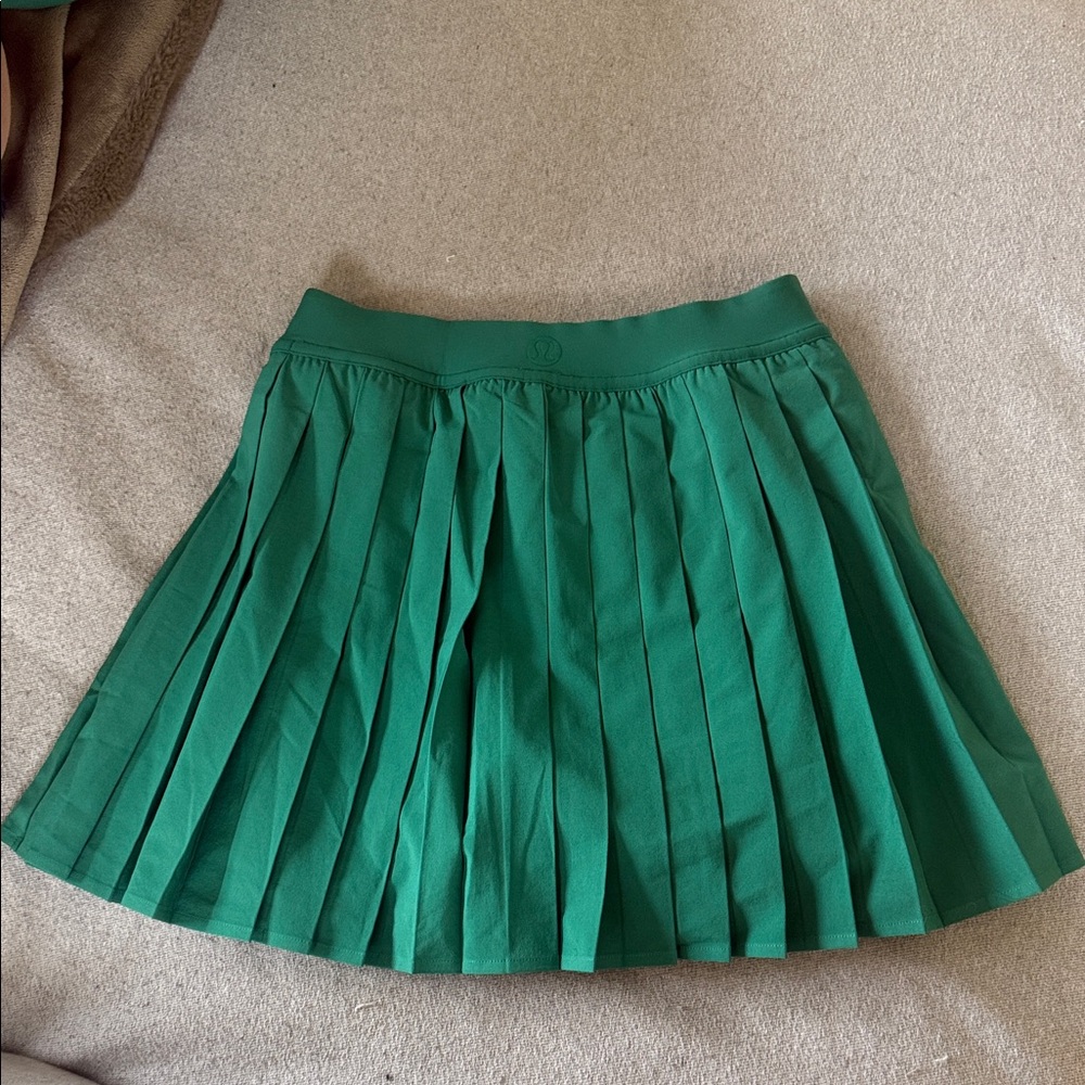 Lululemon Green Pleated Skirt